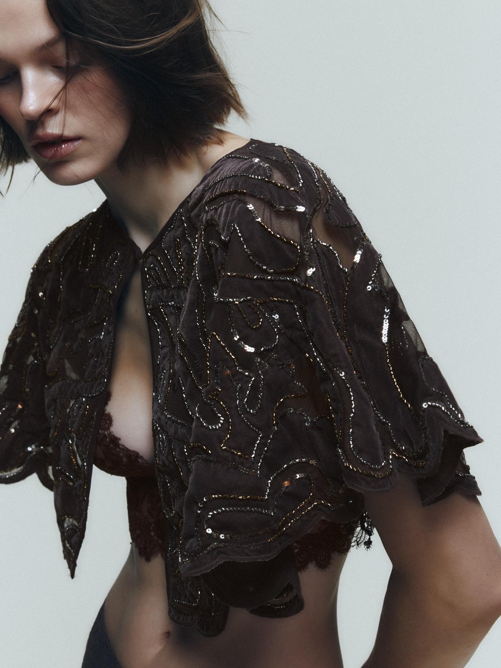 NWT Zara Woman Bloggers Fav Embroidery COMBINATION VELVET BEADED SEQUIN CAPE M